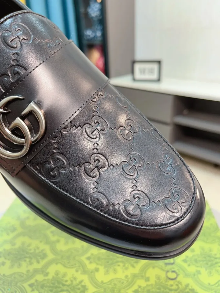 Men's shoes 💰500🌹🌹Niuli [GUCCI Gucci] A new style of formal men's leather shoes is coming~ The original quality upper is made of patent leather imported from Italy, the leather is soft and delicate, comfortable and soft first-layer cowhide lining, rubber wear-resistant outsole, the shoe shape is dignified and domineering, and the luxury charm cannot be concealed! The natural and free nouveau riche leads the trend. Code number: 38-44